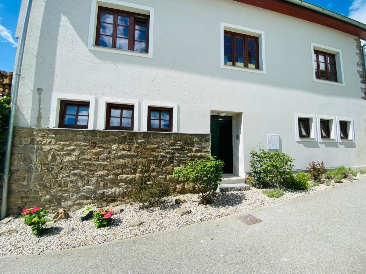 Apartmany V Ulicce Frymburk Exterior photo