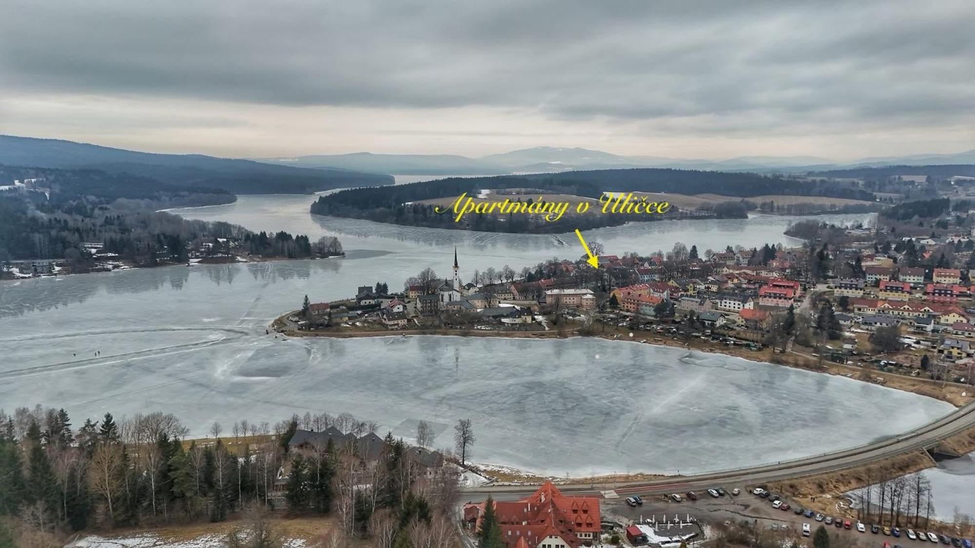 Apartmany V Ulicce Frymburk Exterior photo